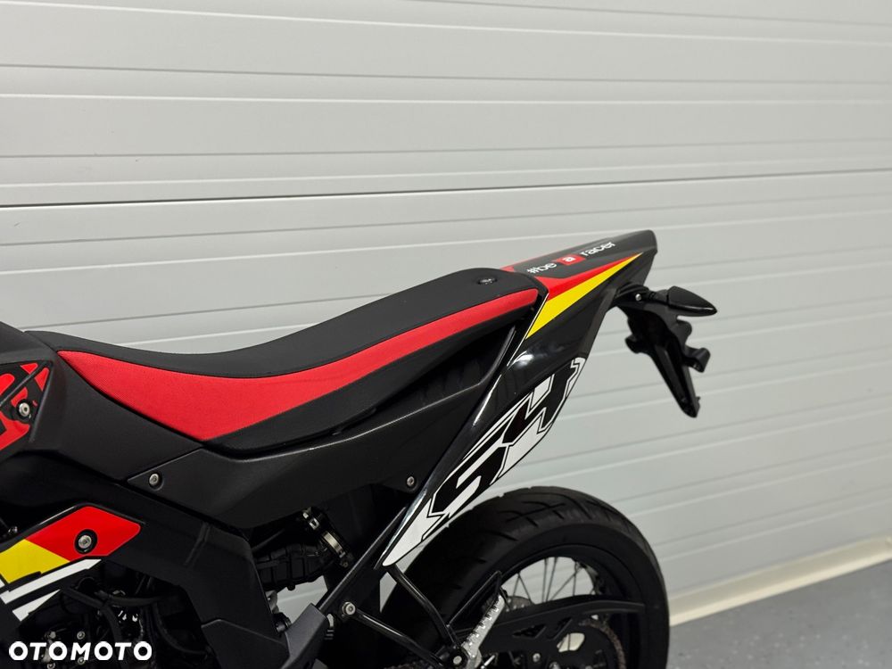 Aprilia SX - 17