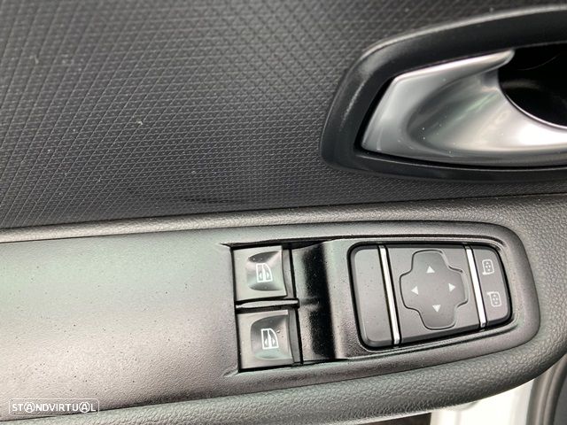 Renault Clio 1.5 dCi Zen - 19