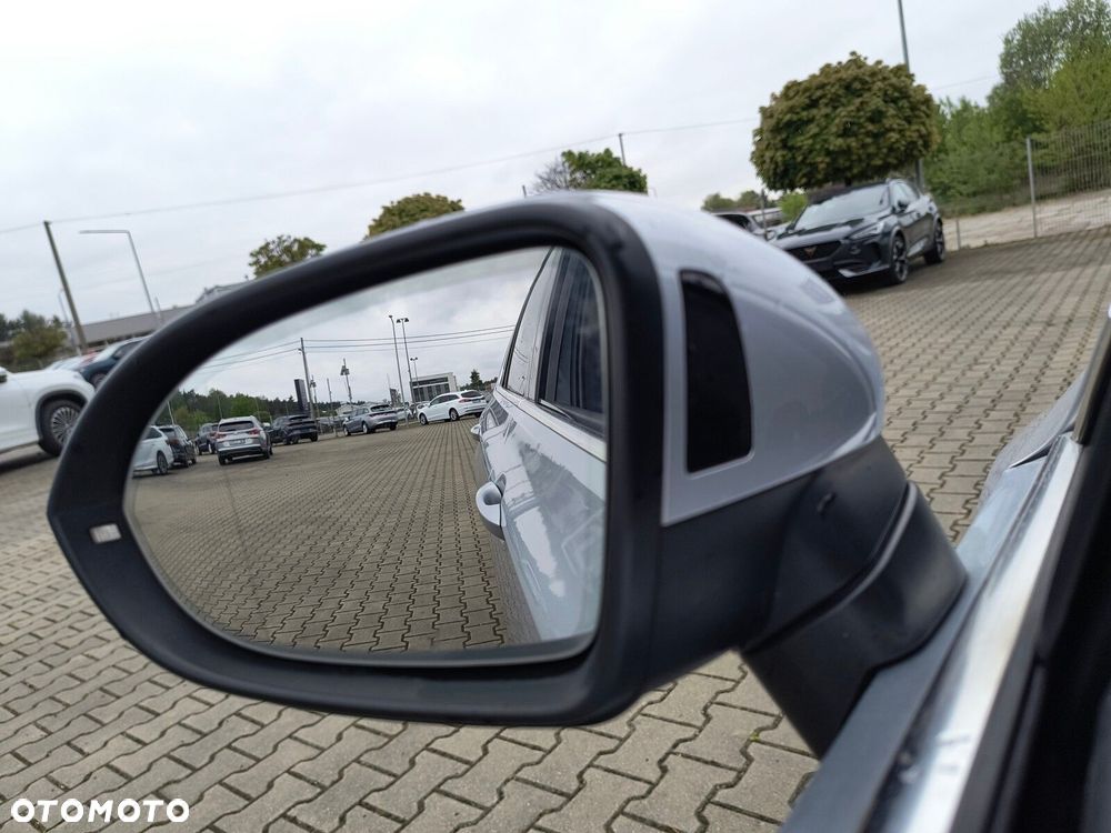 Volkswagen Passat - 10