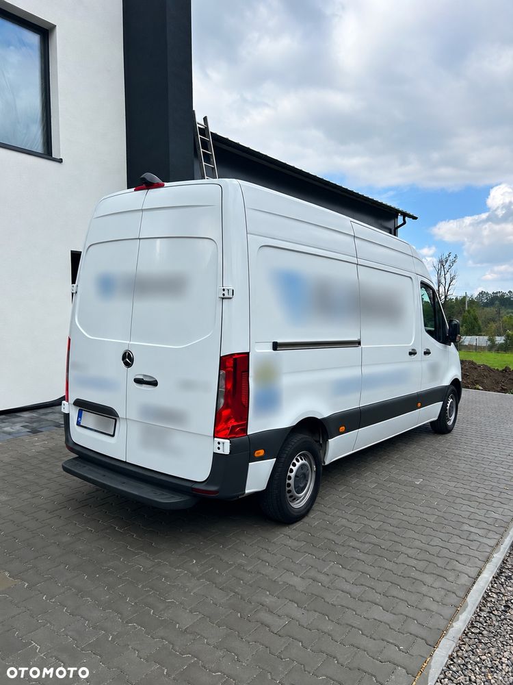 Mercedes-Benz Sprinter - 4