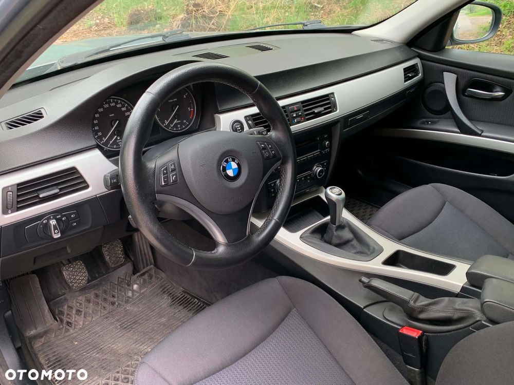 BMW Seria 3 316d - 10