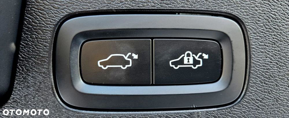 Volvo XC 60 B4 D Geartronic Momentum Pro - 26