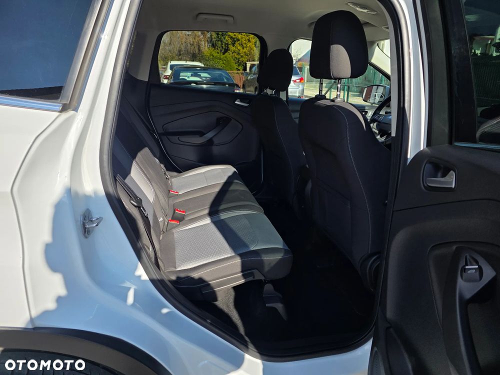 Ford Kuga 1.5 EcoBoost 2x4 Cool & Connect - 11