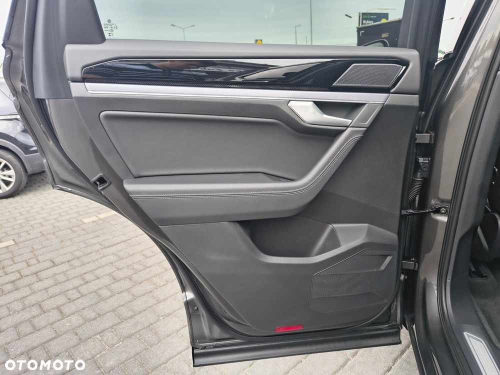 Volkswagen Touareg 3.0 V6 TDI 4Motion R-Line Final Edition - 15