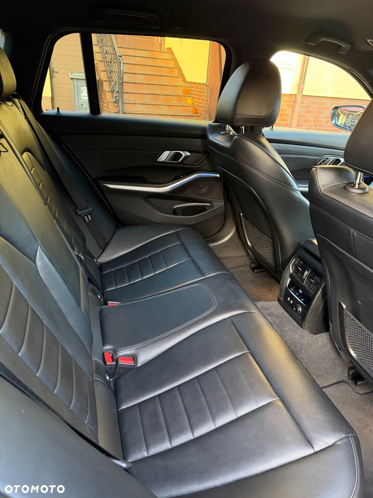 BMW Seria 3 - 25