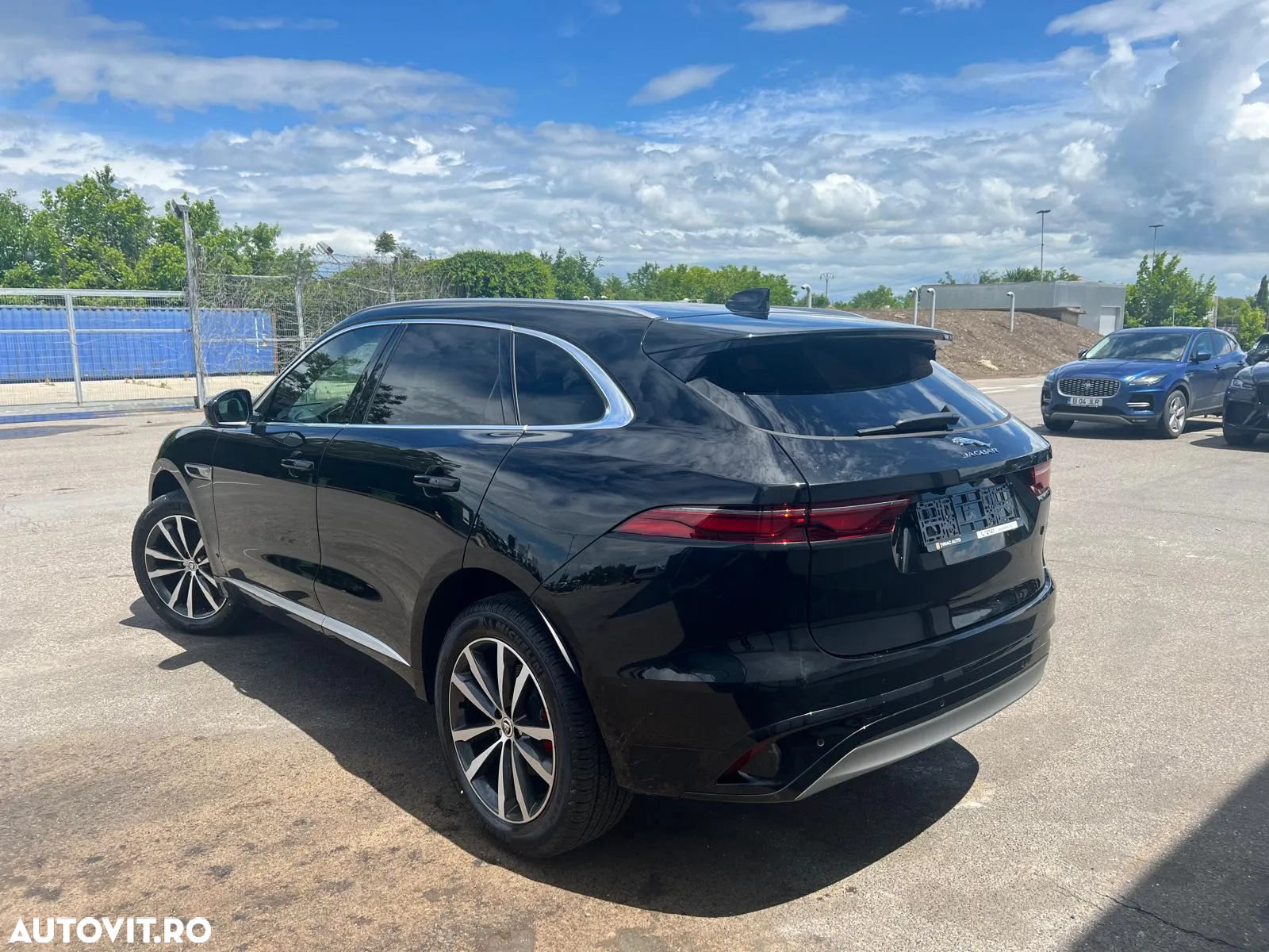 Jaguar F-Pace D200 AWD R-Dynamic SE - 8