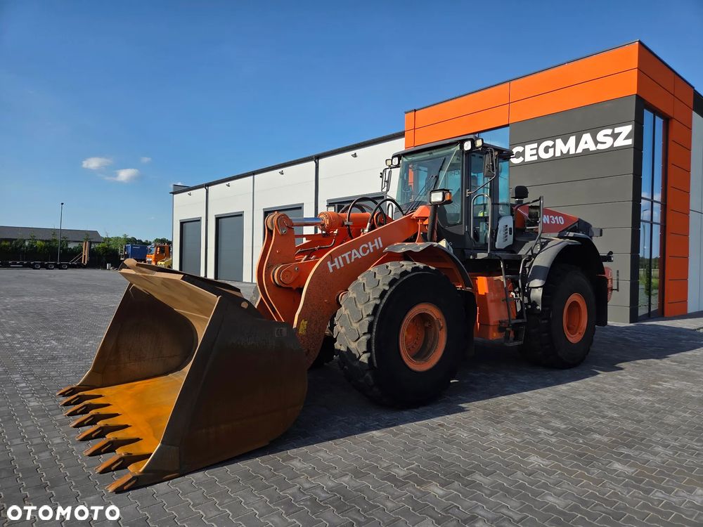 Hitachi ZW 310 / z Niemiec / stan idealny / - 1