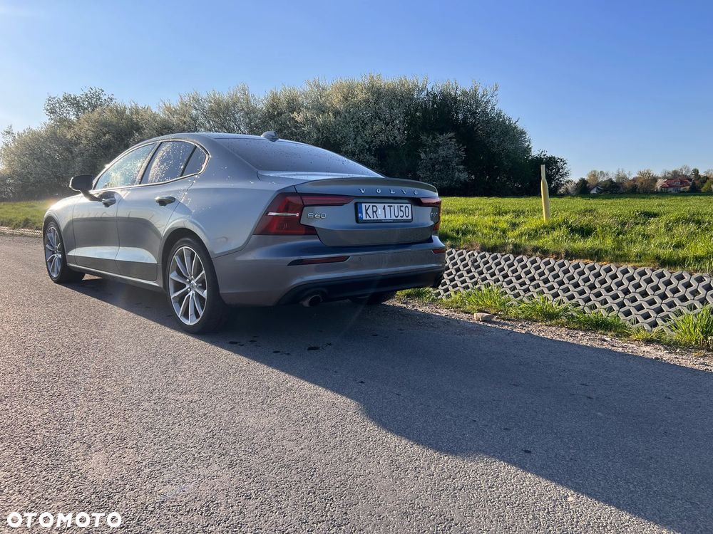 Volvo S60 T6 AWD Momentum Pro - 3