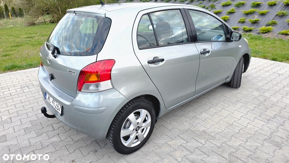 Toyota Yaris 1.33 Prestige - 19