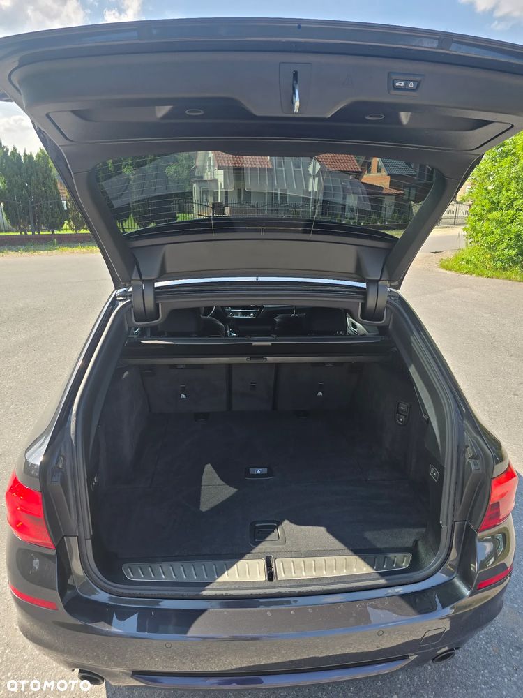 BMW Seria 5 520d Sport Line - 15
