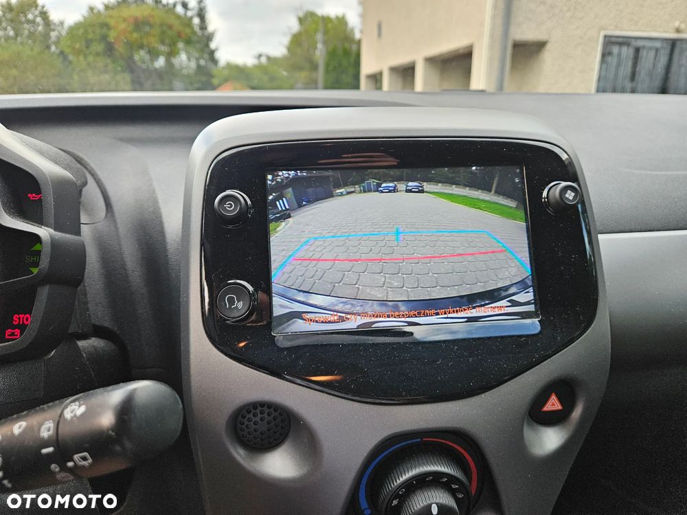 Toyota Aygo x-play - 17