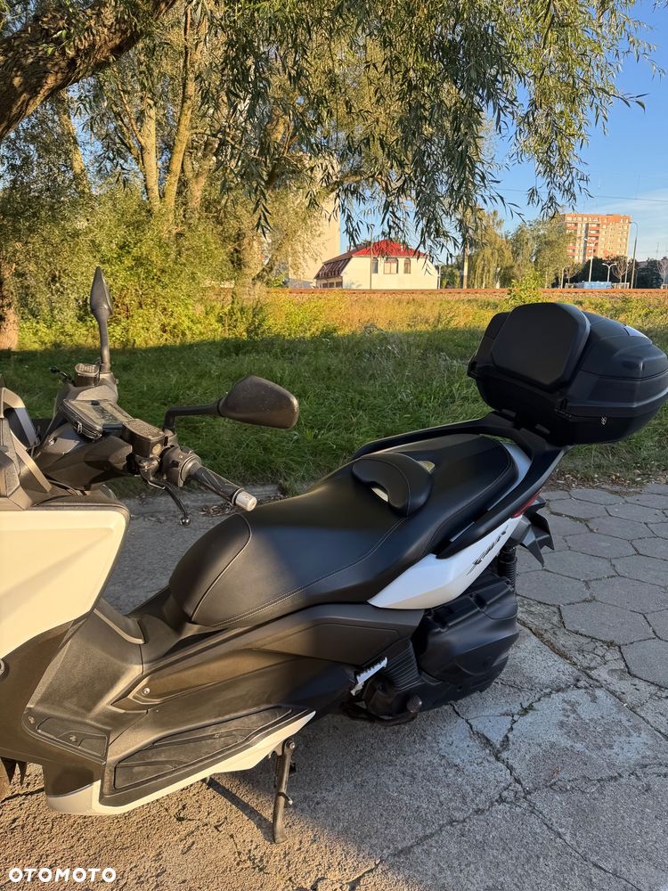Yamaha X-max - 4