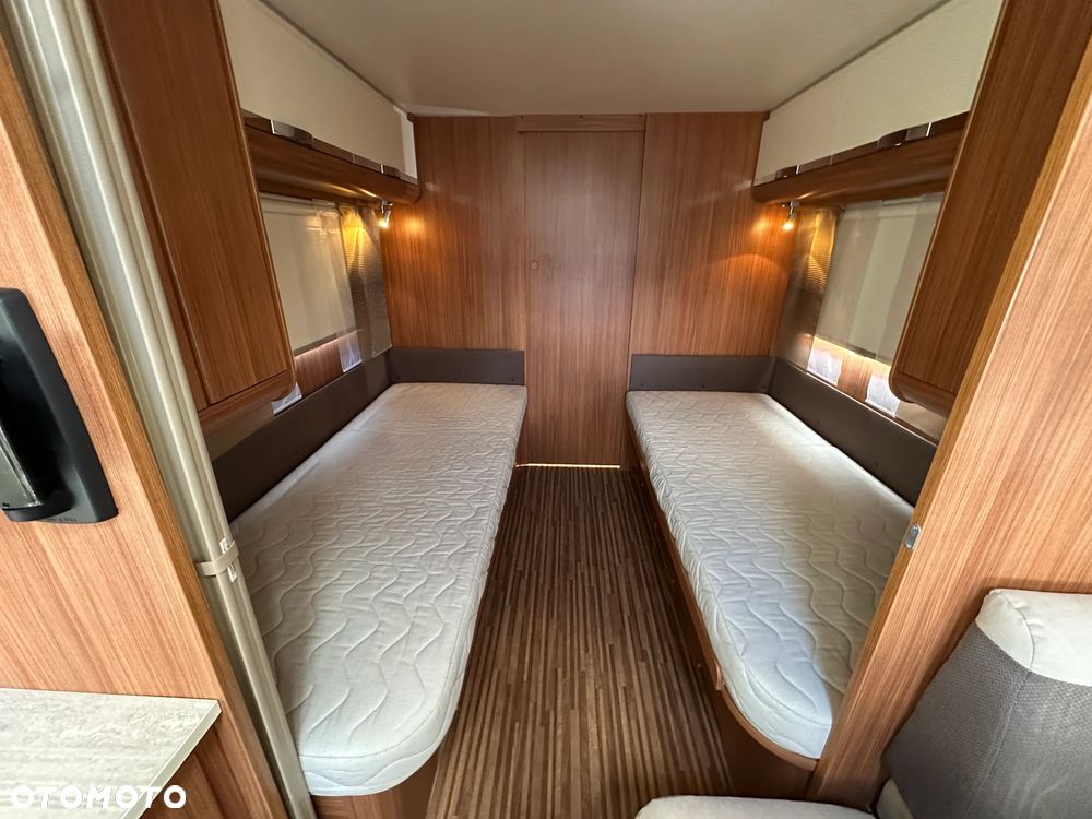 Adria ADORA 613 HT z przedsionkiem Isabella i napędem osi. RATY - 25