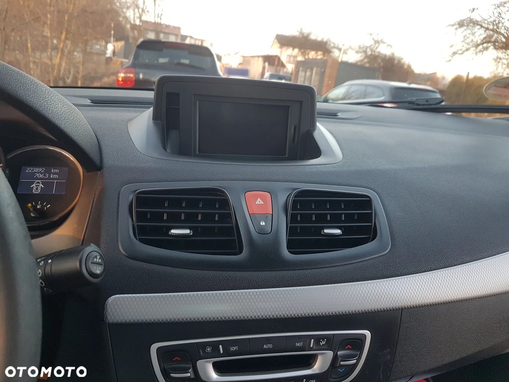 Renault Fluence 2.0 16V 140 CVT Dynamique - 21