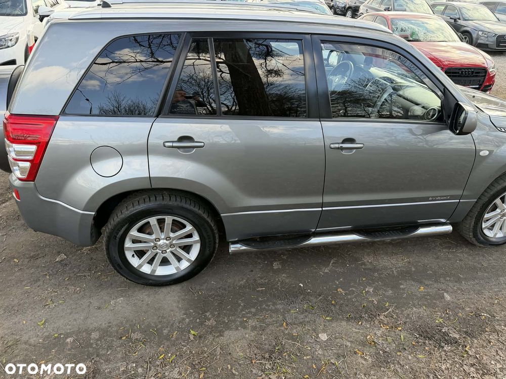 Suzuki Grand Vitara 2.0 Comfort Limited - 6