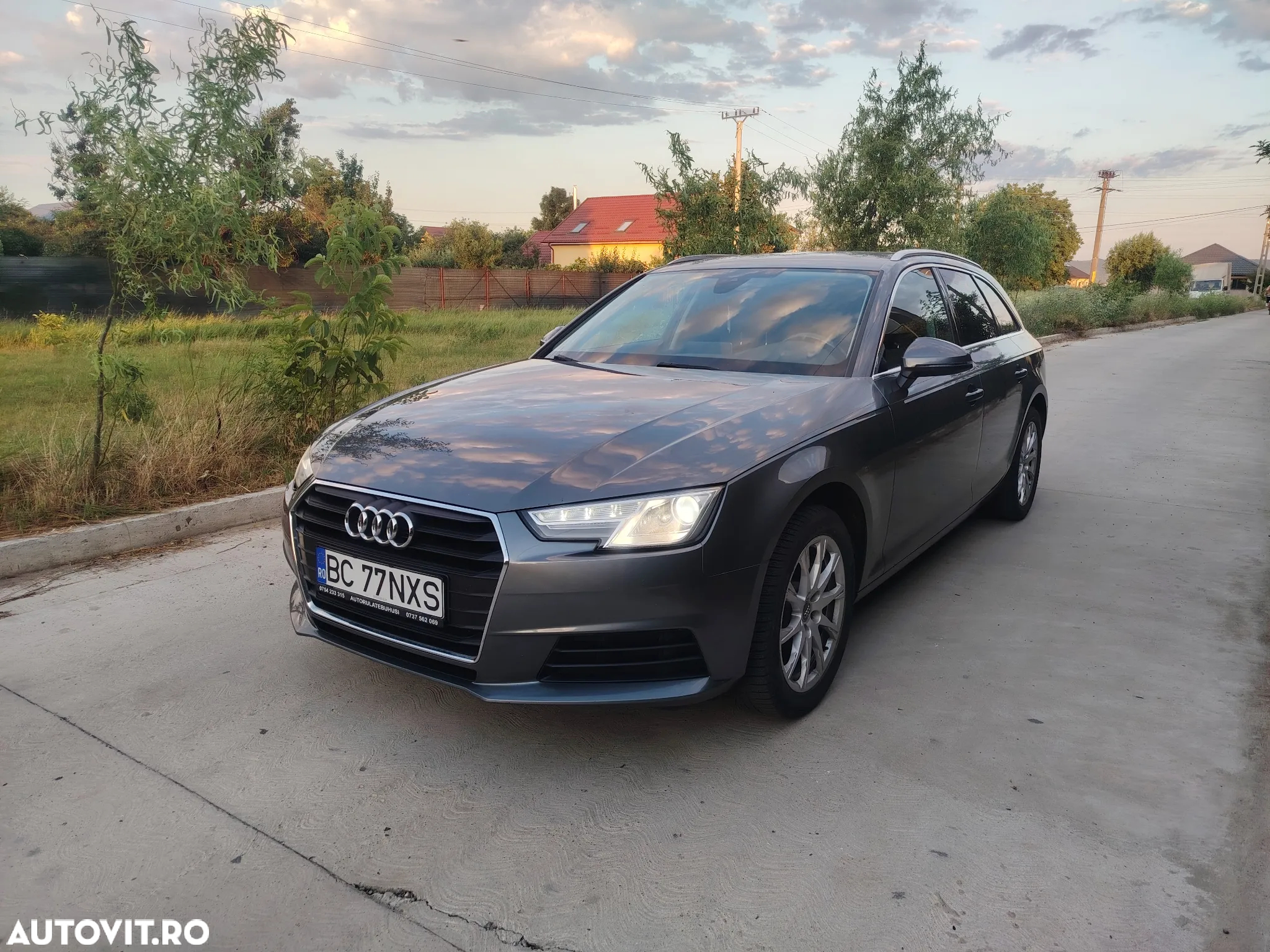 Audi A4 2.0 TDI DPF clean diesel multitronic Attraction - 4