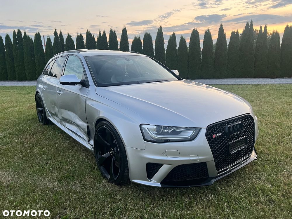 Audi RS4 Avant - 21
