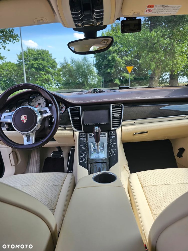 Porsche Panamera 4S PDK - 9