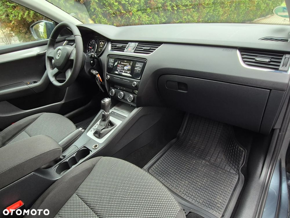 Skoda Octavia 1.6 TDI Edition DSG - 33