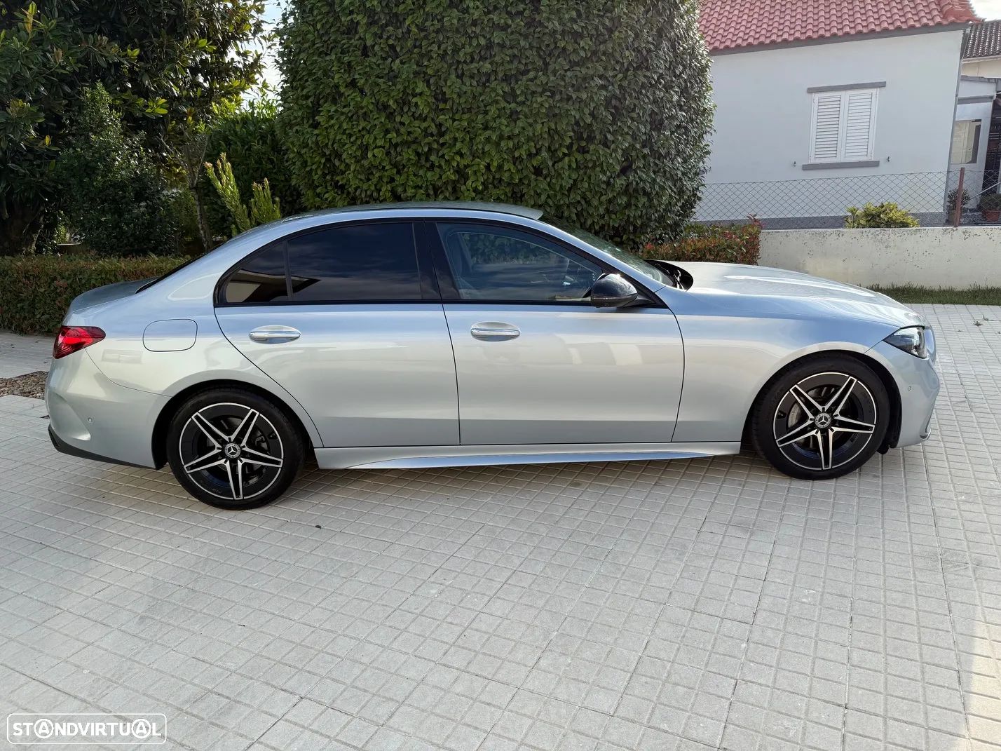 Mercedes-Benz C 220 d AMG Line - 1
