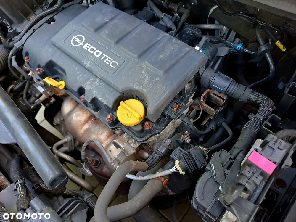 Opel Corsa 1.4 16V 150 Jahre - 18