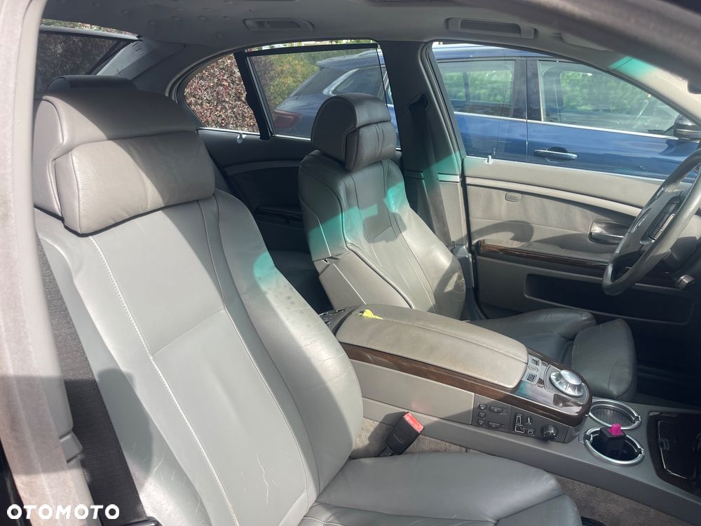 BMW Seria 7 - 24