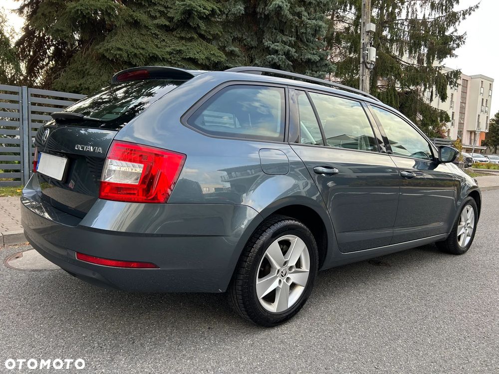 Skoda Octavia 2.0 TDI Ambition DSG - 8