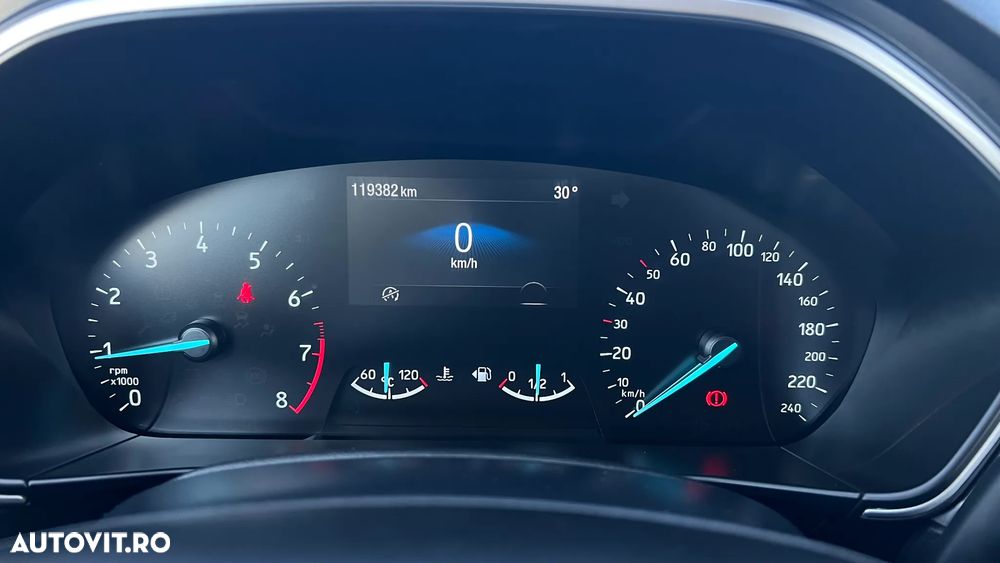 Ford Focus 1.0 EcoBoost Trend - 22