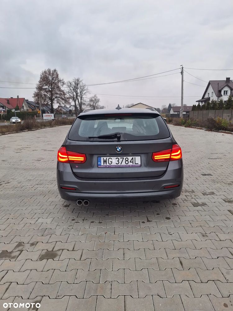 BMW Seria 3 325d - 4