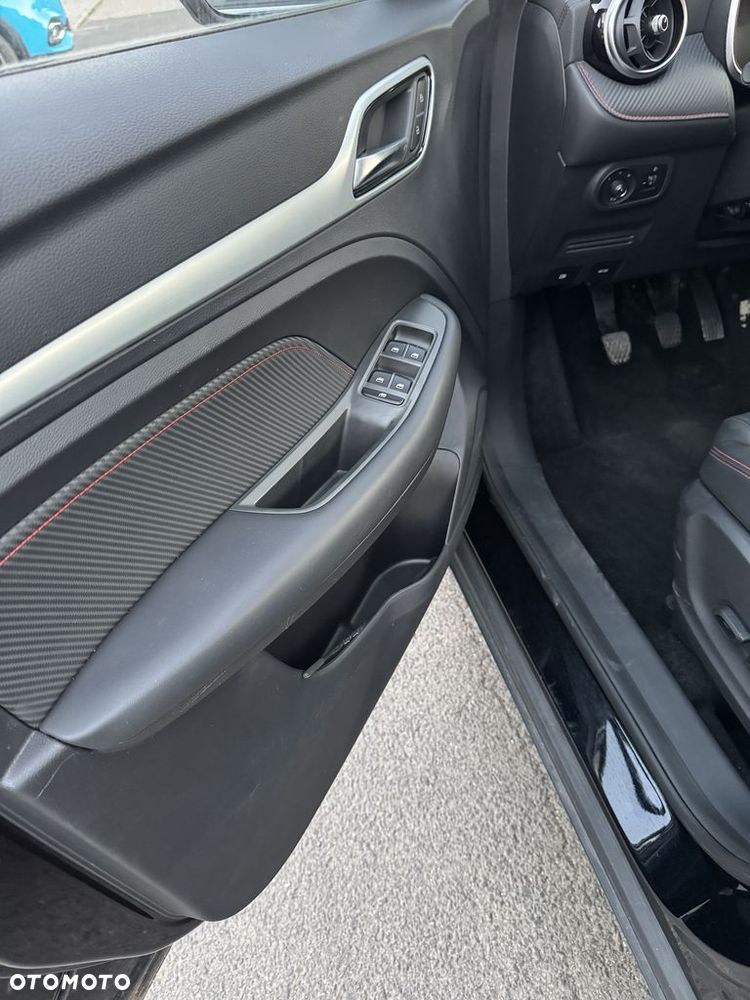MG ZS 1.5 Excite - 10