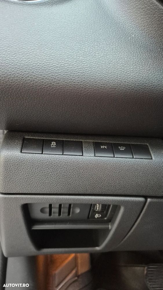 Peugeot 3008 1.6 BlueHDI FAP EAT6 STT Allure - 13