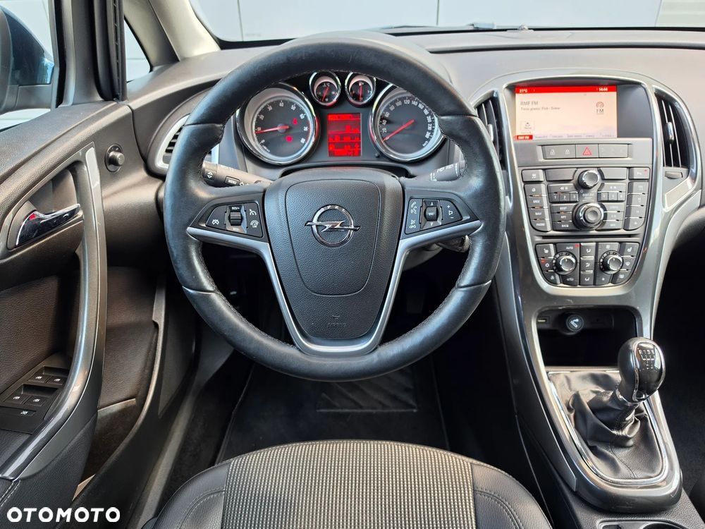 Opel Astra 1.4 Turbo Exklusiv - 5