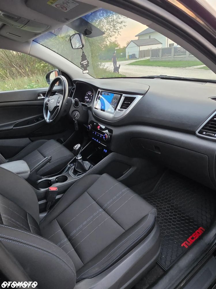 Hyundai Tucson 1.6 GDI BlueDrive Design 2WD - 26