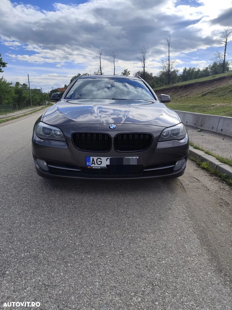 BMW Seria 5 520d Sport-Aut. - 2
