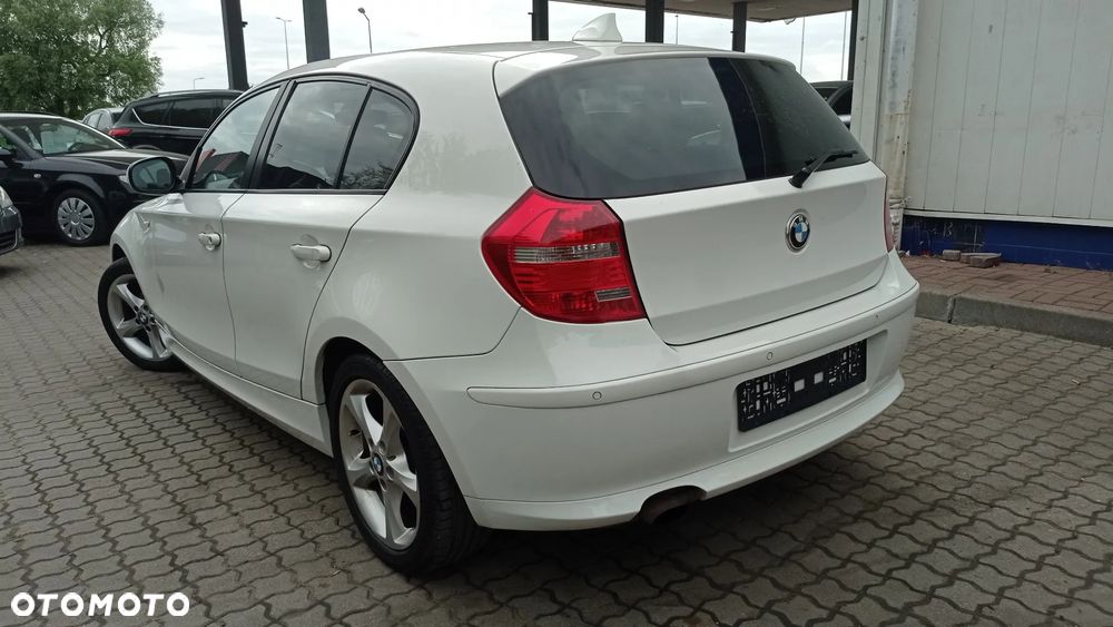 BMW Seria 1 116i - 13