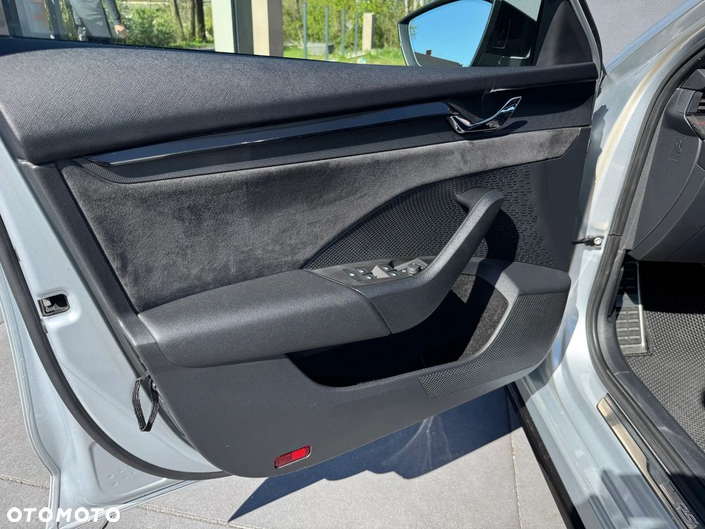 Skoda Octavia 2.0 TDI RS DSG - 18