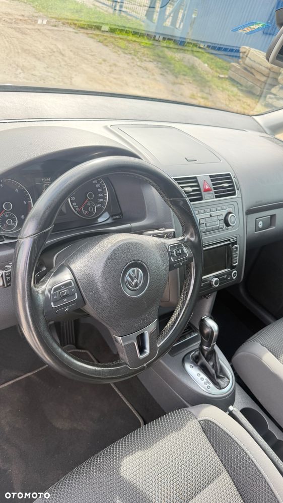 Volkswagen Touran 2.0 TDI DPF Comfortline DSG - 11