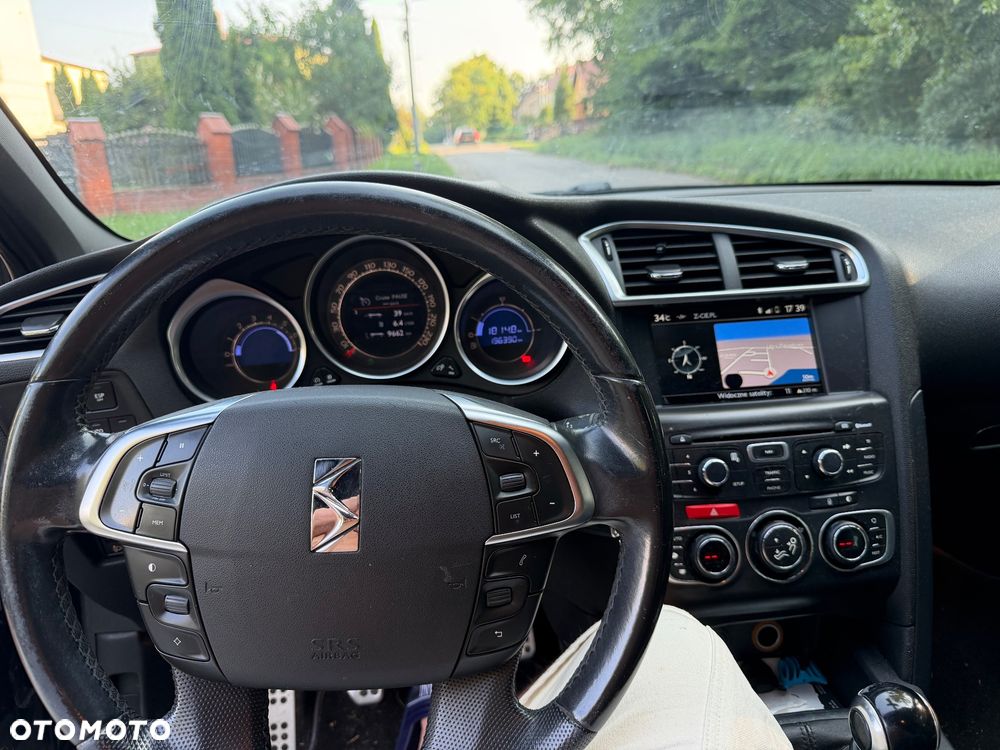 Citroën DS4 e-HDi 110 Chic - 11