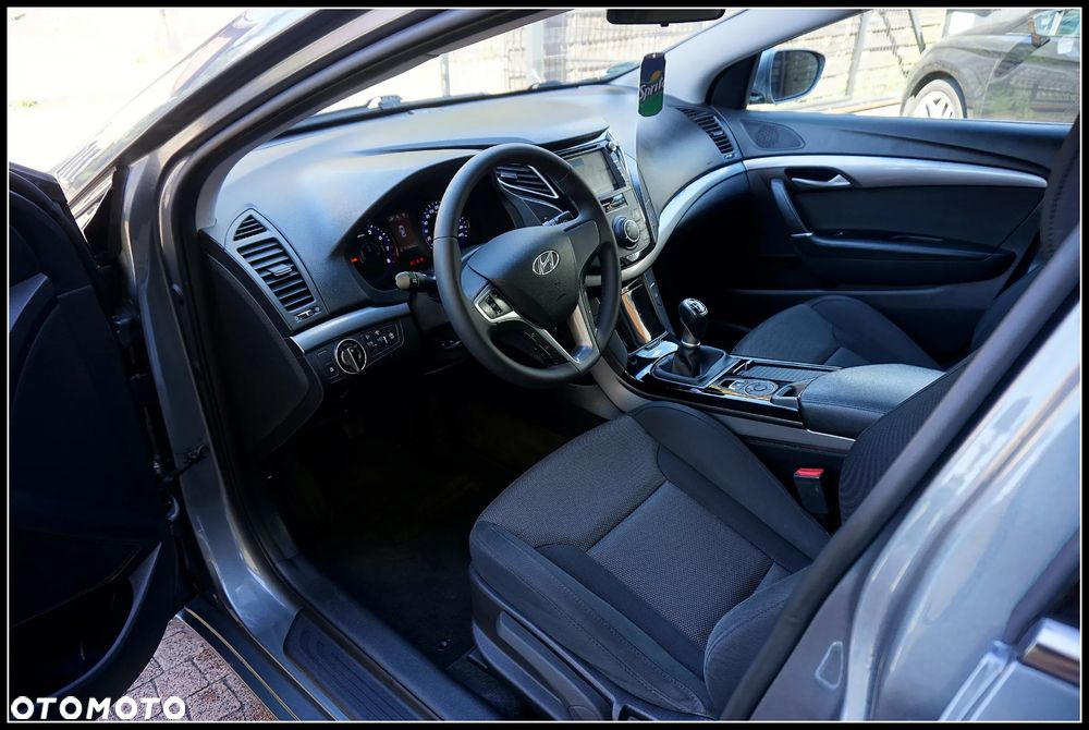 Hyundai i40 1.6 GDI Comfort + - 11
