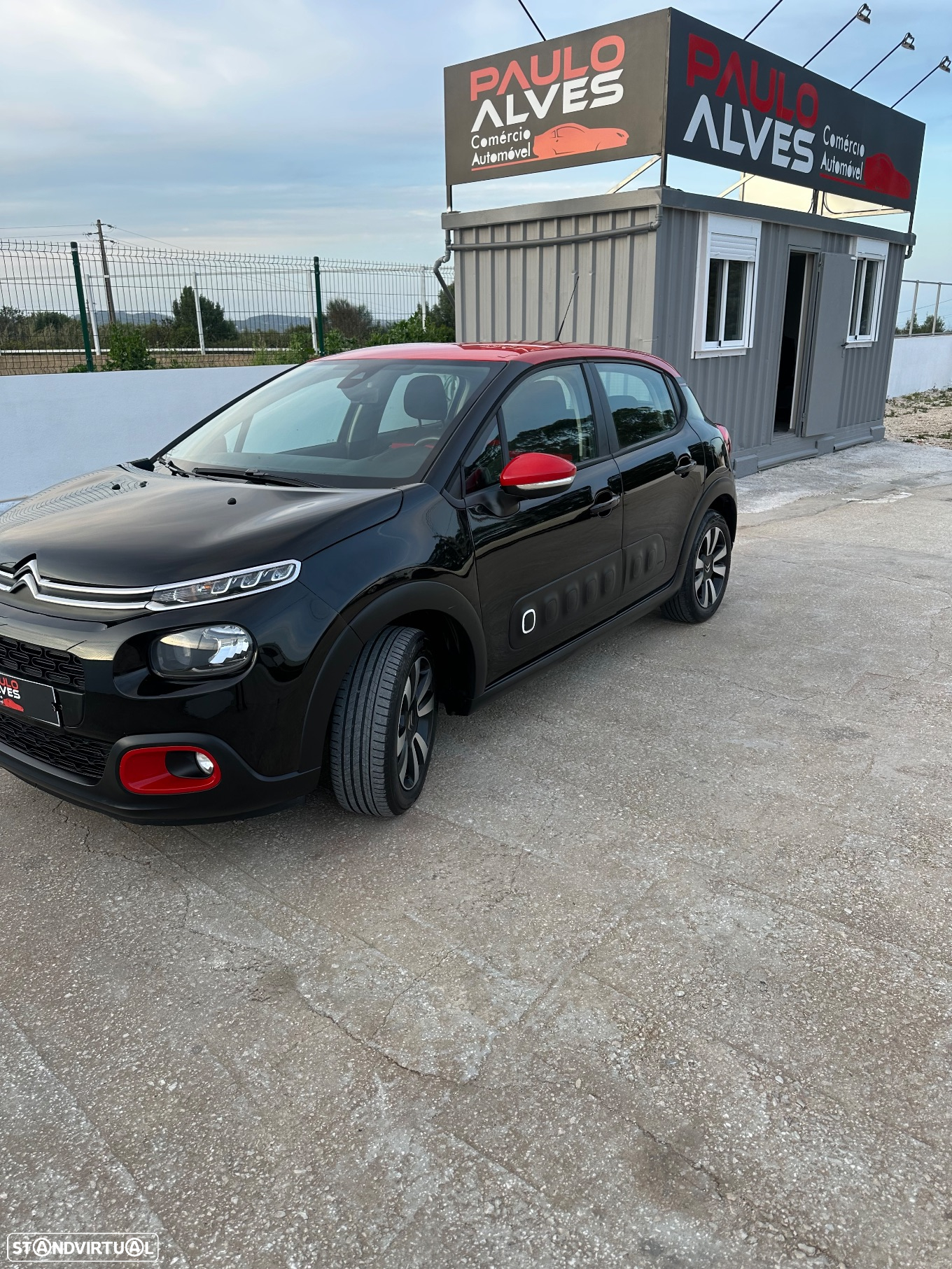 Citroën C3 1.2 PureTech Shine - 3