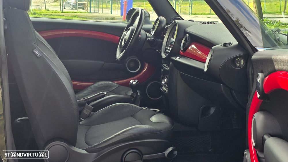 MINI 3 Portas John Cooper Works - 16