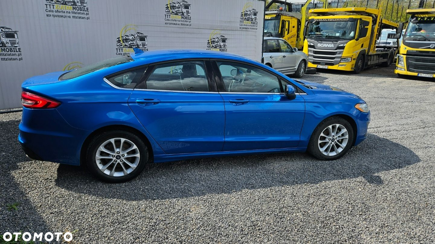 Ford Fusion - 18