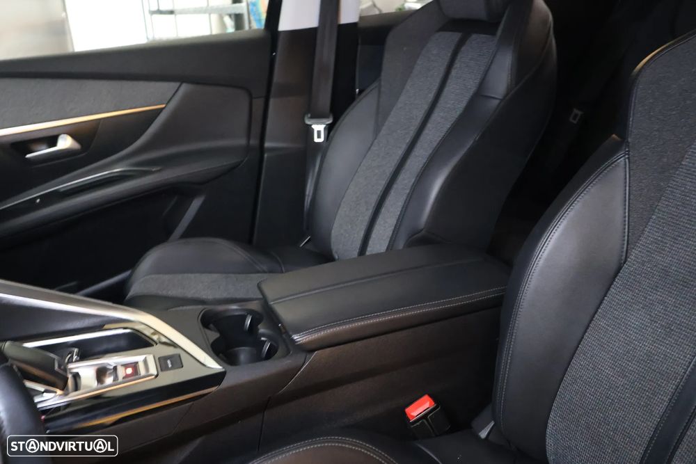 Peugeot 3008 BlueHDi 130 Stop & Start EAT8 Allure - 21