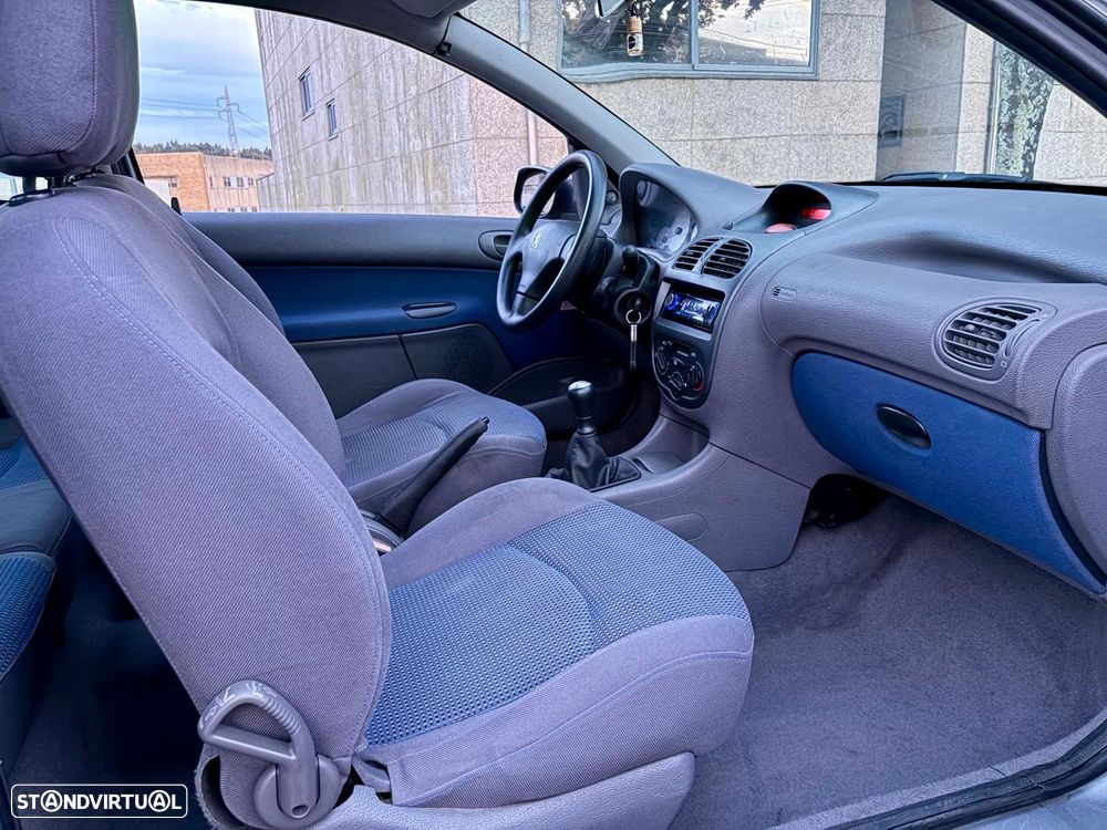 Peugeot 206 1.1 Color Line - 10