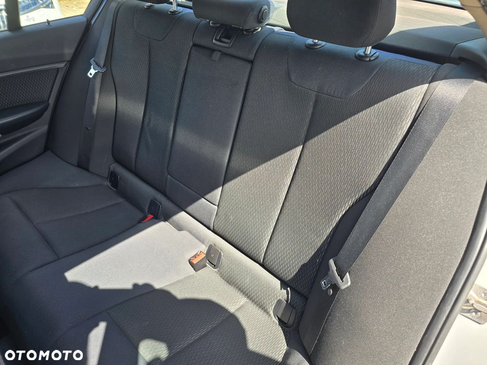 BMW Seria 3 - 13
