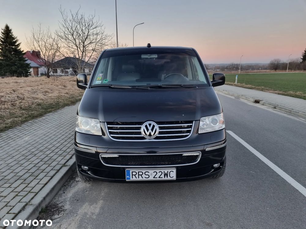 Volkswagen Multivan - 8