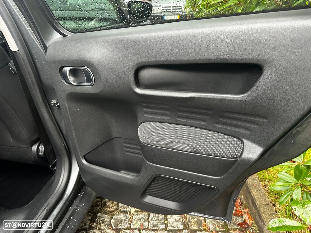 Citroën C4 Cactus 1.2 PureTech Feel — fotografia 35