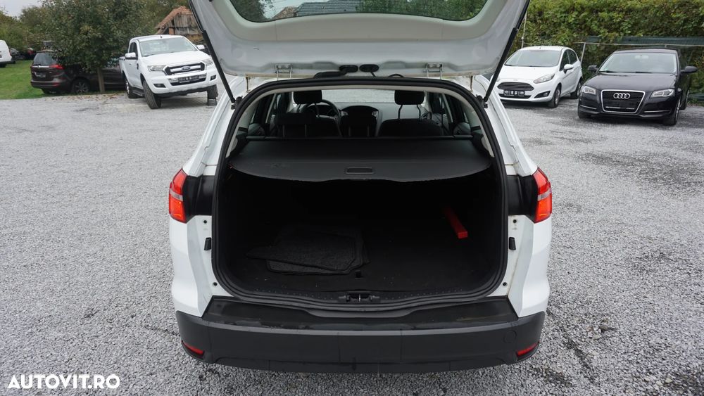 Ford Focus 1.0 EcoBoost Start Stop Trend - 14