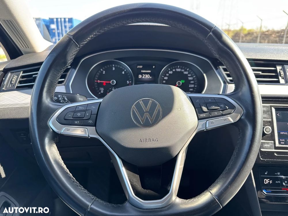 Volkswagen Passat 2.0 TDI DSG Comfortline - 19