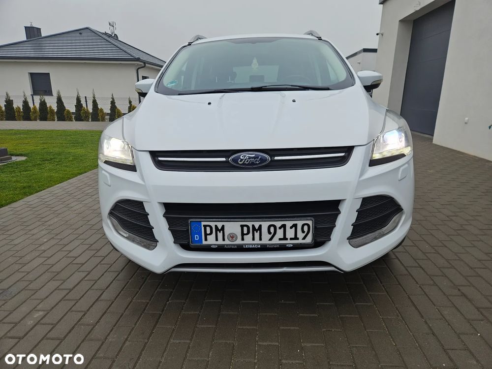 Ford Kuga 2.0 TDCi 2x4 Titanium - 27